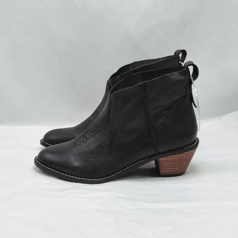 Kelsi Dagger Brooklyn Kamper Ankle Booties Womens 6.5 Black Western Cowgirl Boot